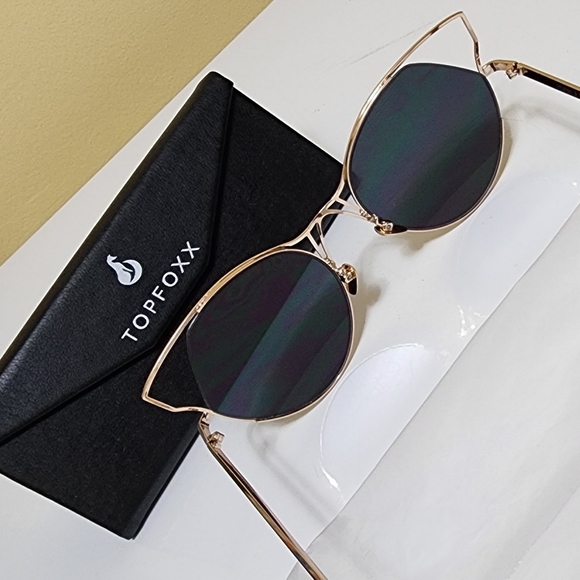 NWOT TopFoxx Sunglasses - Picture 4 of 4